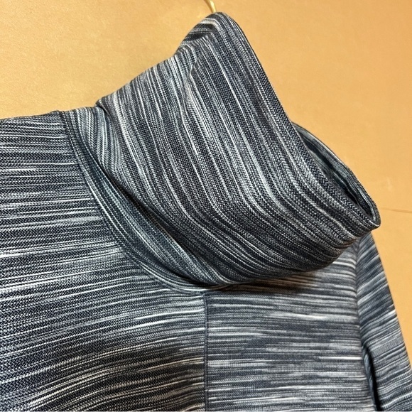 Lululemon | Melodic Movement Long Sleeve Twist Front Turtleneck Pullover Size 8 - Picture 3 of 10